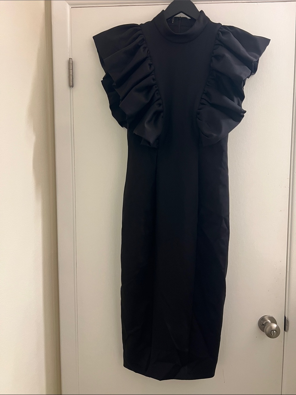 AKIRA Black Ruffle-Shoulder Midi Dress